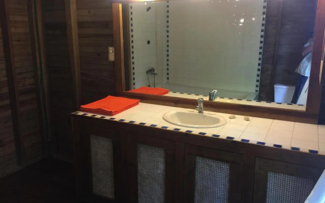 Roatan Bed & Breakfast Apartments