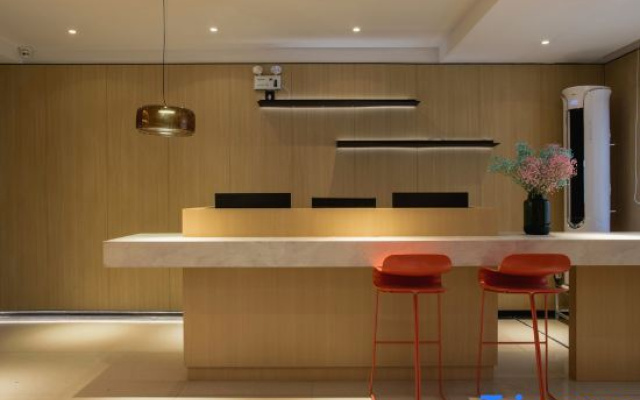 pomelo Hotel