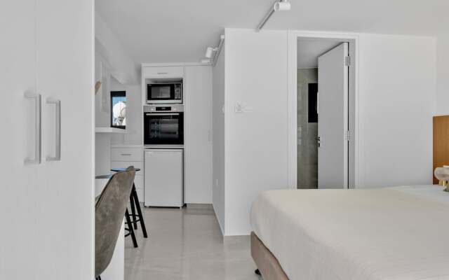 Phaedrus Living: Alkminis Seaview Suites Litore