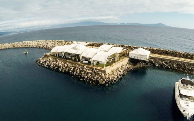 Hotel Coral And Marina