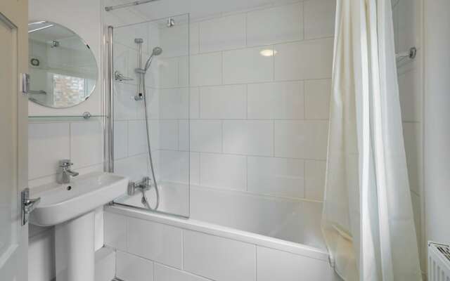 Host Stay St Denys View