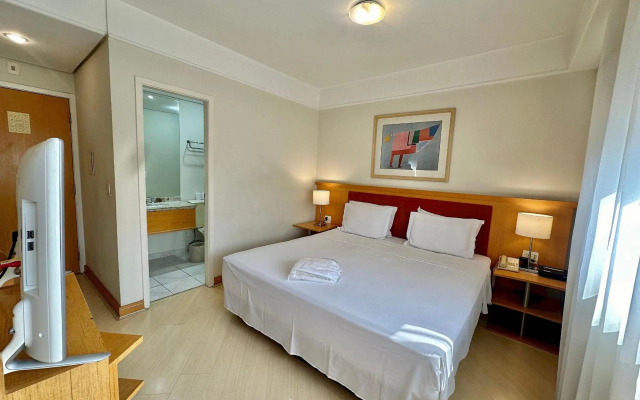 Bienal First Class Flat Service - UH403