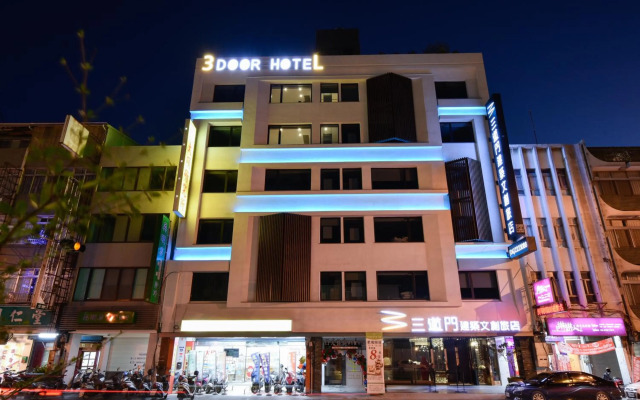 3 Door Hotel