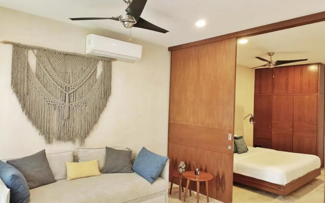 101 Amena Modern 1BR APT w/GYM (10 min to beach)