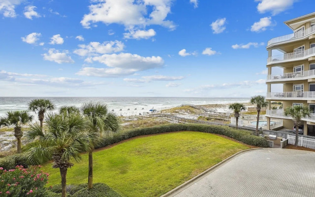 Oceania 207 3 Bedroom Condo by RedAwning