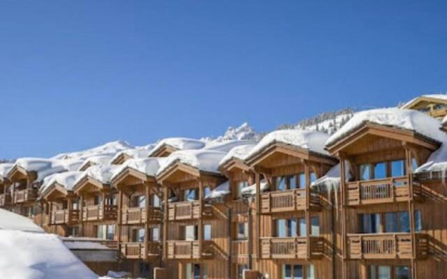 Luxury suite 70m2 balcon courchevel1850 parking