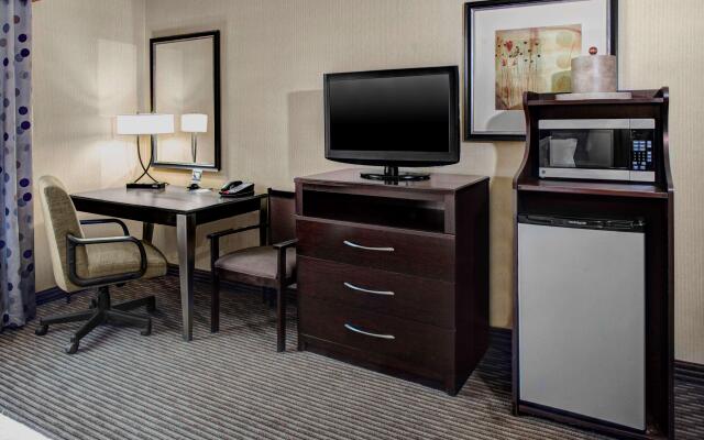 Hampton Inn & Suites Bakersfield/Hwy 58, CA