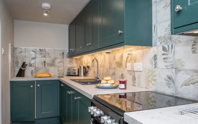 Watermouth Castle, Rhododendron Apartment