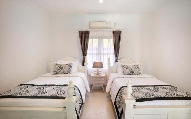 Bali Paradise Heritage by Prabhu – Guest Rooms – Ungasan