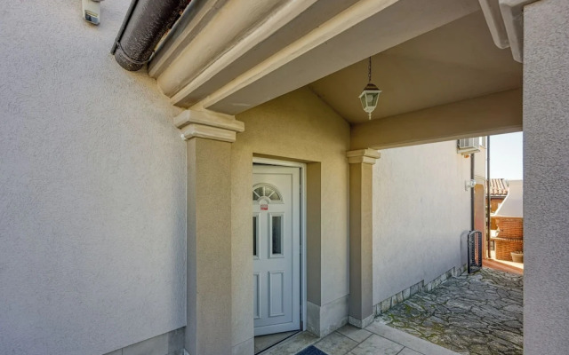 Apartment Jakara 2
