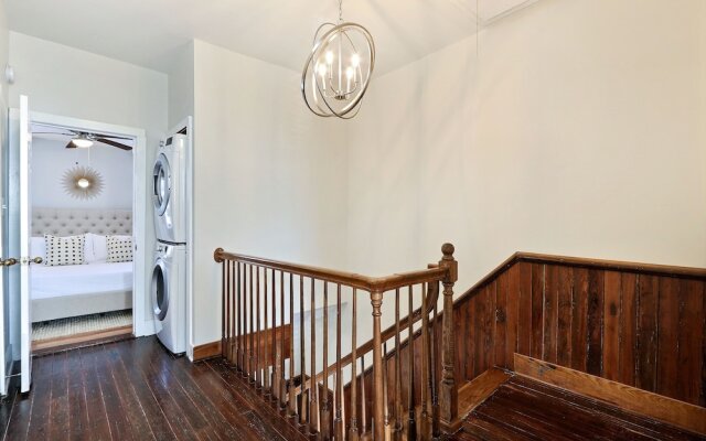 Gallery Stays - Amiri Pop