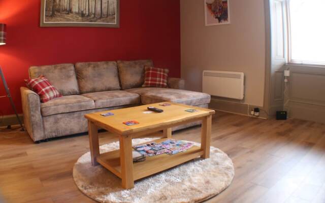 Pitlochry Stay-sleeps 3-central & Connected