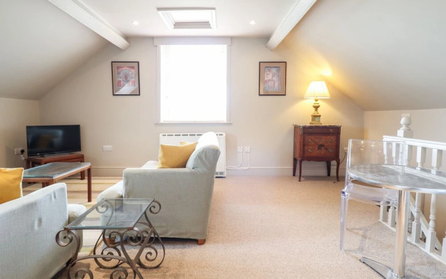 Rock House Apartment