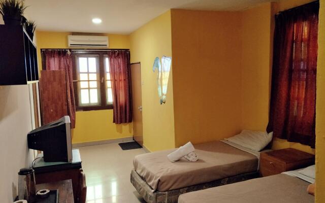 Cintamani Travellers Lodge