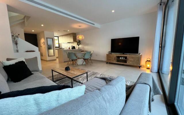 New 3 bed townhouse Estepona beachside