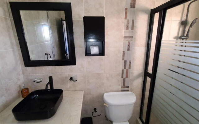 Spacious Private 7 Bedroom - Bachelor s Welcome