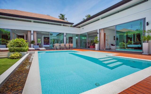Blissful Stay at Grand Villa Tangerine