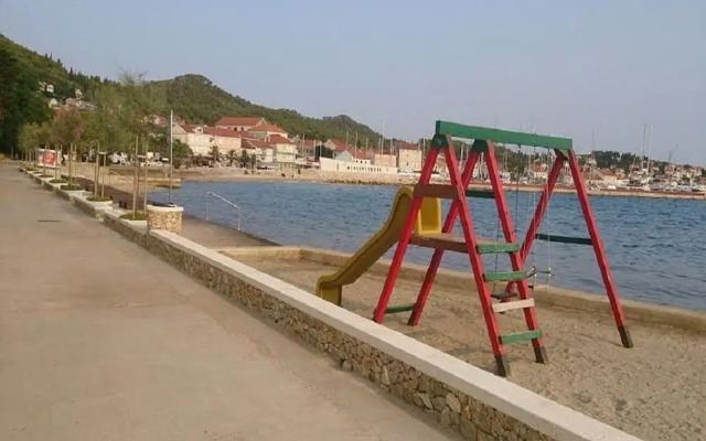 Villa Jadran - 10 m From Beach - H