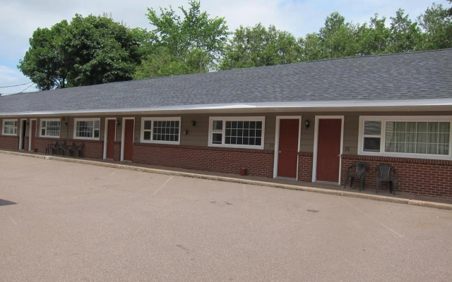 Stonehouse Motel and Restaurant