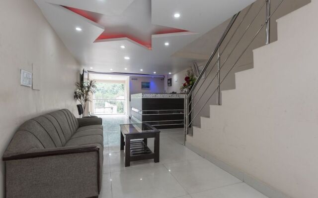 Oyo 19141 Diamond Vaishali