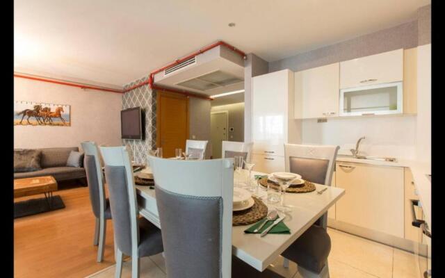 CTS Elysium Residence Duplex Apt. 85