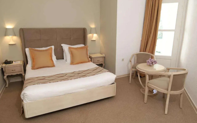Shell Beach Hotel & Spa