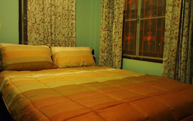 Chommuang Guest House