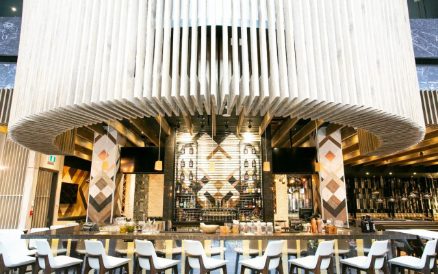 Delta Hotels by Marriott Edmonton Centre Suites