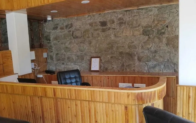 Tirthan Villa Resort