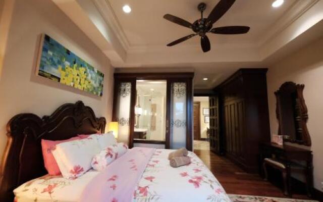 Luxury on Melaka River