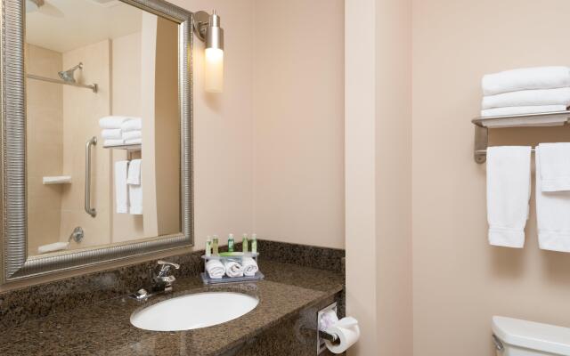 Holiday Inn Express Hotel & Suites NORTH SEQUIM, an IHG Hotel