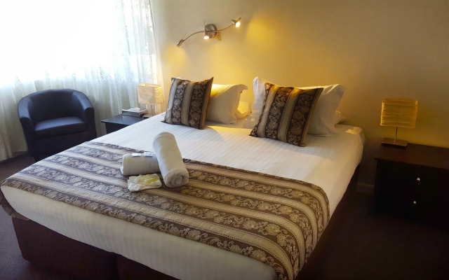 Balcony On Sixth Lodge