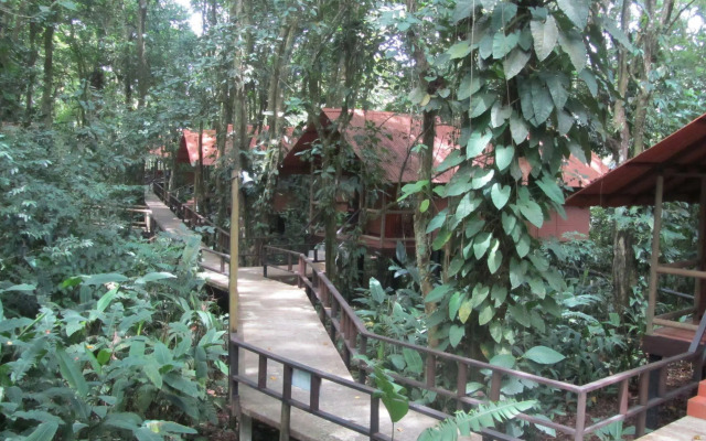 Hotel Rana Roja
