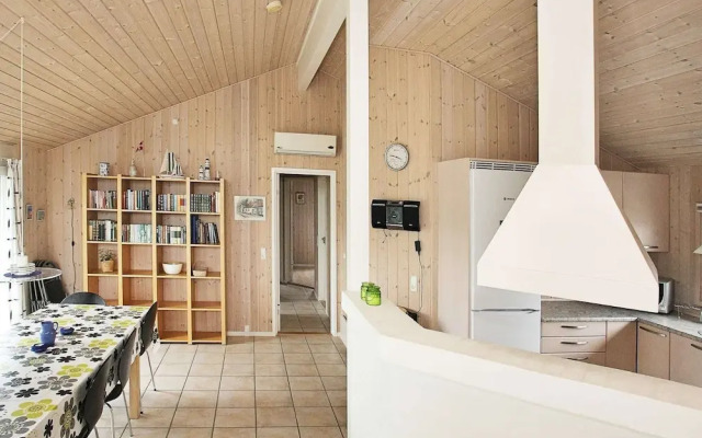 8 Person Holiday Home in Bindslev