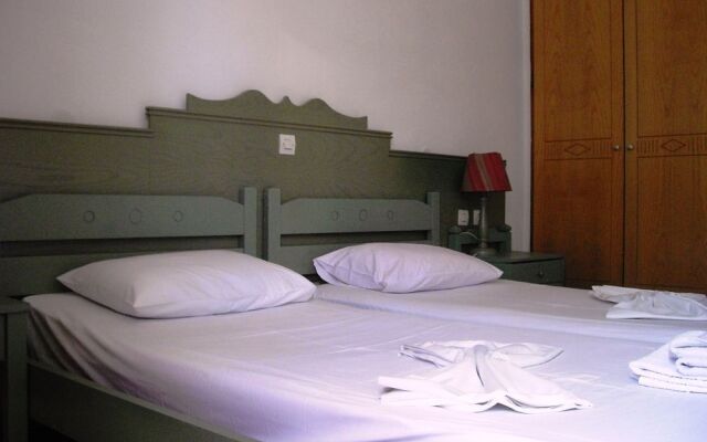 Bristol Hotel & Apartments