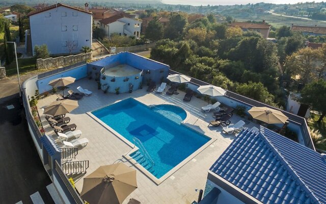 Spacious Apartment in Vodnjan With Swimming Pool
