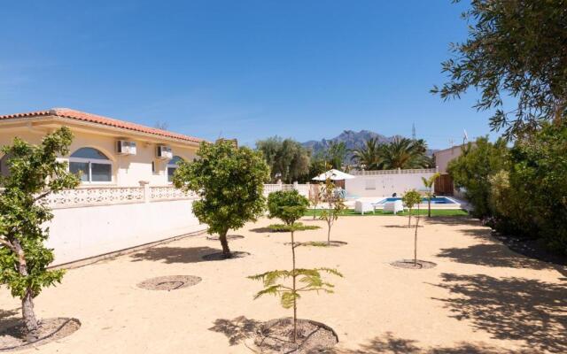 Villa Reyets 4 bed 3 bath