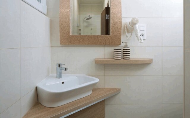 Apartments Vista Royal