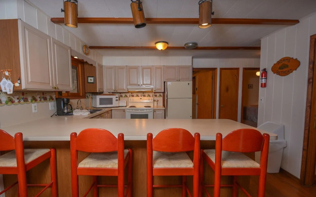 Our Golden Retreat 5 Bedroom House