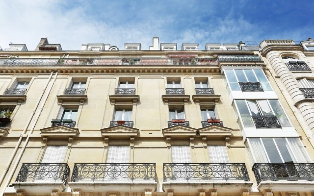 Sublime appartement Champs Elysees ( Chaillot)