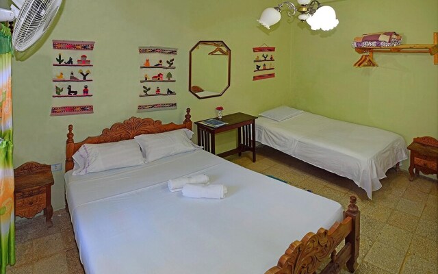 Hostal Casa Las Flores TRINIDAD