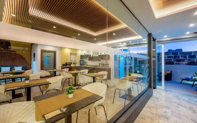 C4 Retreats by Georges Boutique Living