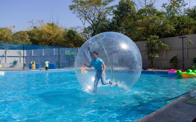 Treat Resort – Pool – Silvassa