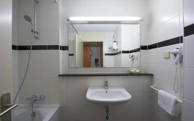 Best Western Plus Amsterdam Airport Hotel