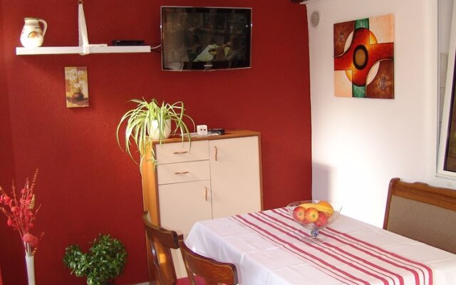 Apartments and Room Boris