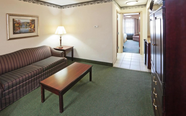 Holiday Inn Express Hotel & Suites Gainesville by IHG