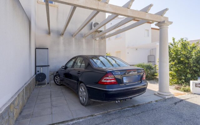 Fabulous Holiday Home in Calpe With Swimming Pool