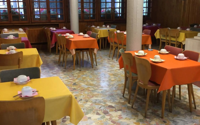 Hôtel Mont-Brison