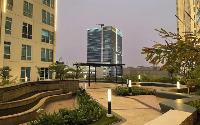 Staycation Jakarta Kensington Royal