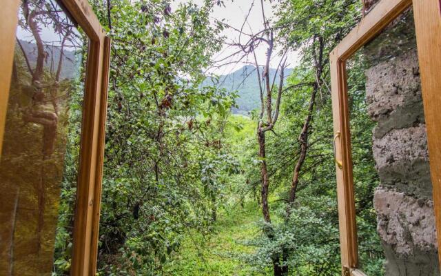 Eka&Nino GuestHouse